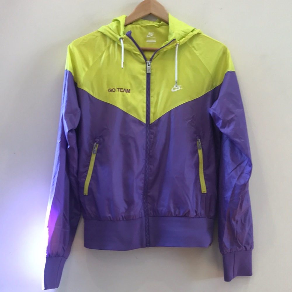 Nike Windrunner Jacket Medium - image 1